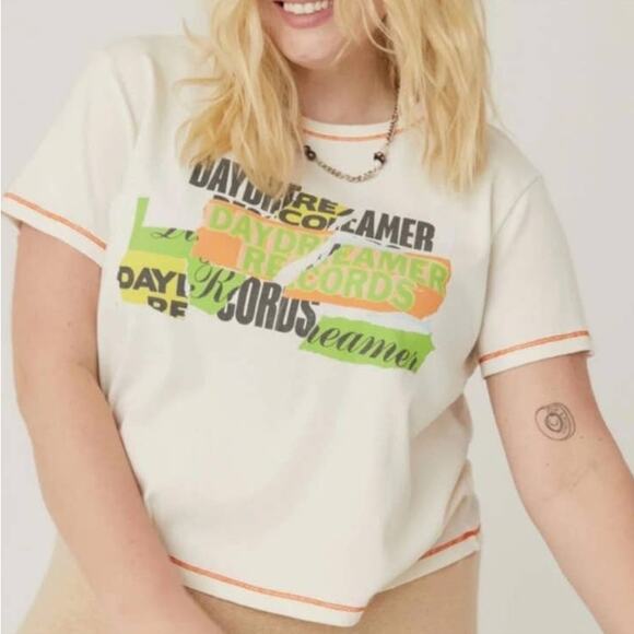 Daydreamer Ransom Note Shrunken Tee Graphic Band Records Vintage White 1X NWT - Picture 7 of 8